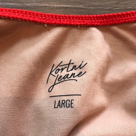 Kortni Jeane Waffled Maroon Skirted One Piece Swimsuit NWT Size Large - Picture 5 of 8